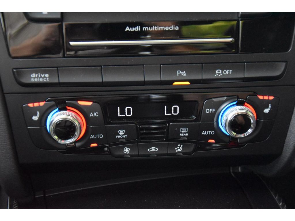 AUDI A5 RS5 Quattro 4.2i V8 FSI - BV S-tronic RS5 COUPE . PHASE 2