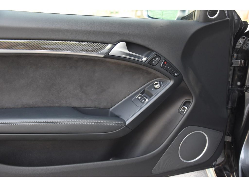 AUDI A5 RS5 Quattro 4.2i V8 FSI - BV S-tronic RS5 COUPE . PHASE 2